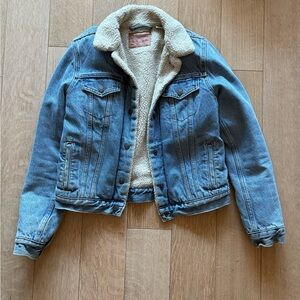 Levi’s denim sherpa lined jacket